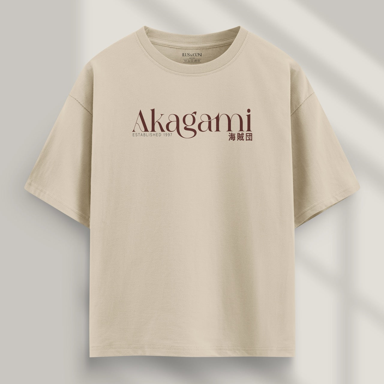 camiseta shanks one piece beige frente
