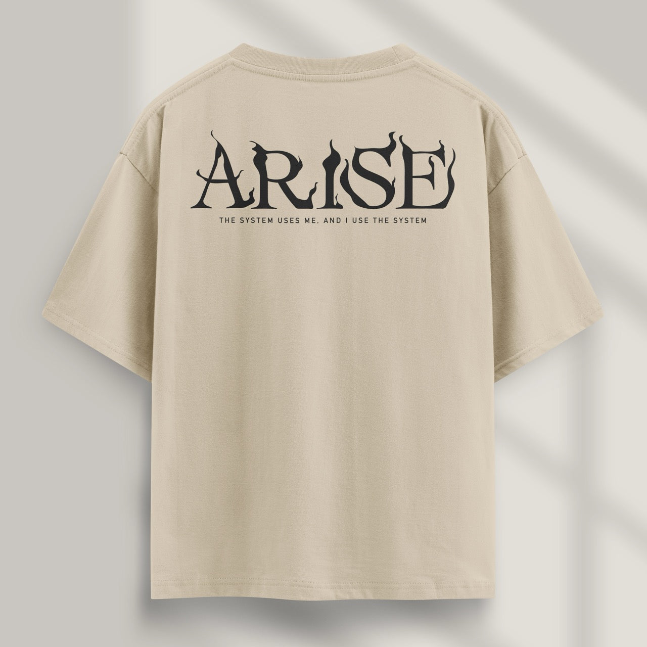 camiseta solo leveling beige detras