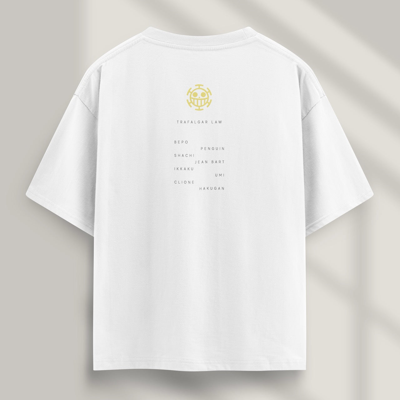 camiseta one piece blanca trafalgar law detras